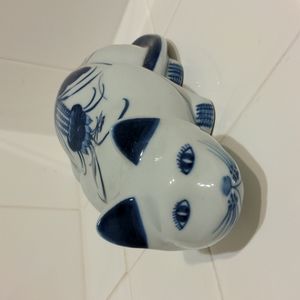 Vintage Chinese sleeping cat hand painted porcelain floral blue and white